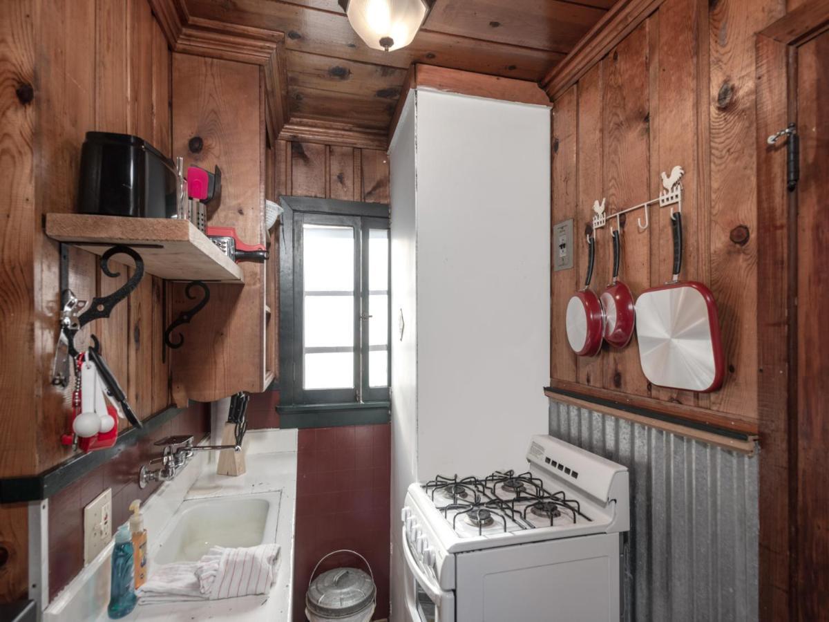 Apache Village 2, King Studio, Midtown, Sleeps 2 Ruidoso Exterior foto