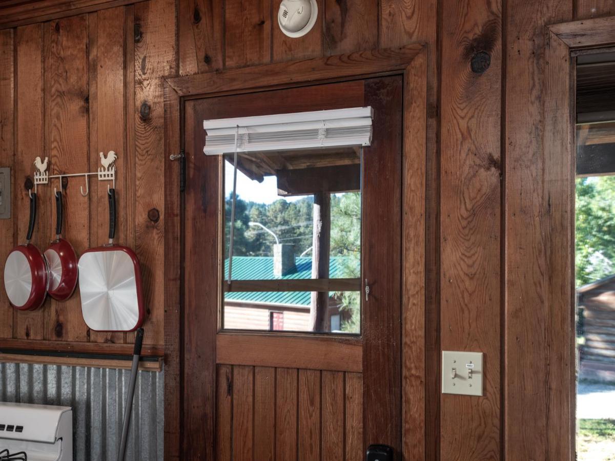 Apache Village 2, King Studio, Midtown, Sleeps 2 Ruidoso Exterior foto